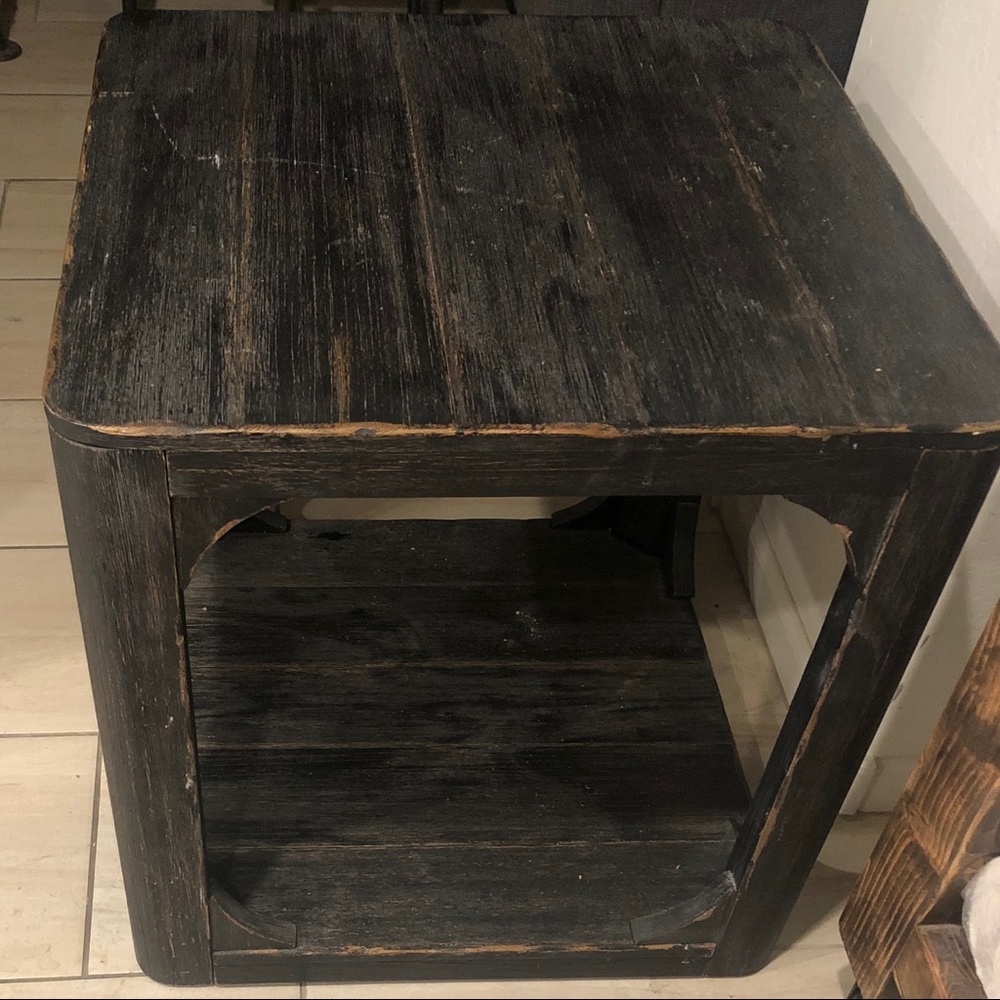 Modern Coffee Table - Picture 2 of 3